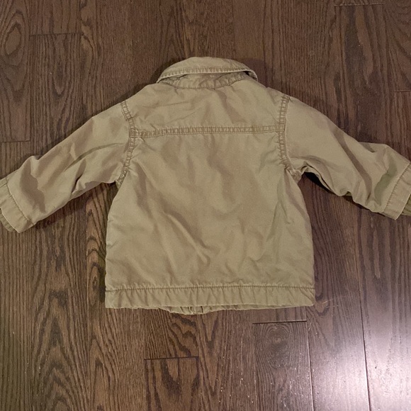 Well loved Old navy baby 06-12 months khaki jacket - Picture 3 of 5